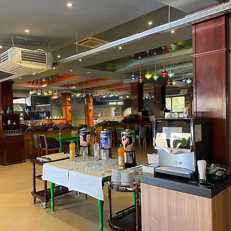 Lacul Racilor Hotel 3*