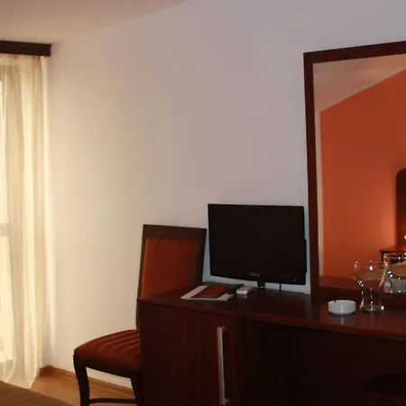 Lacul Racilor Hotel 3*