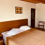 호텔 Lacul Racilor 3*