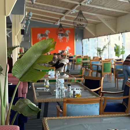 Hotel Lacul Racilor