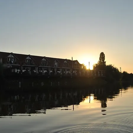 Lacul Racilor 3*