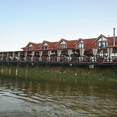 Lacul Racilor