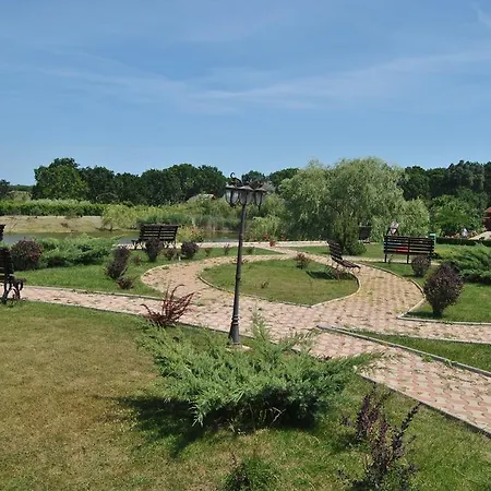 Szálloda Lacul Racilor 3*