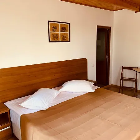 Szálloda Lacul Racilor 3*