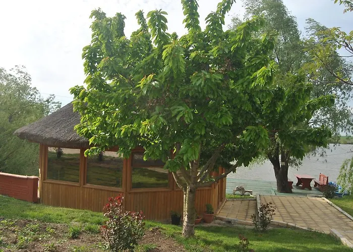 Hotel Lacul Racilor 3*