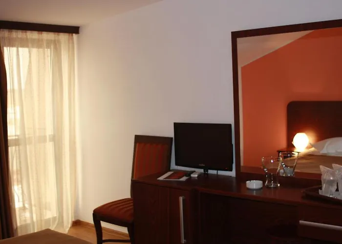 Lacul Racilor Hotel 3*
